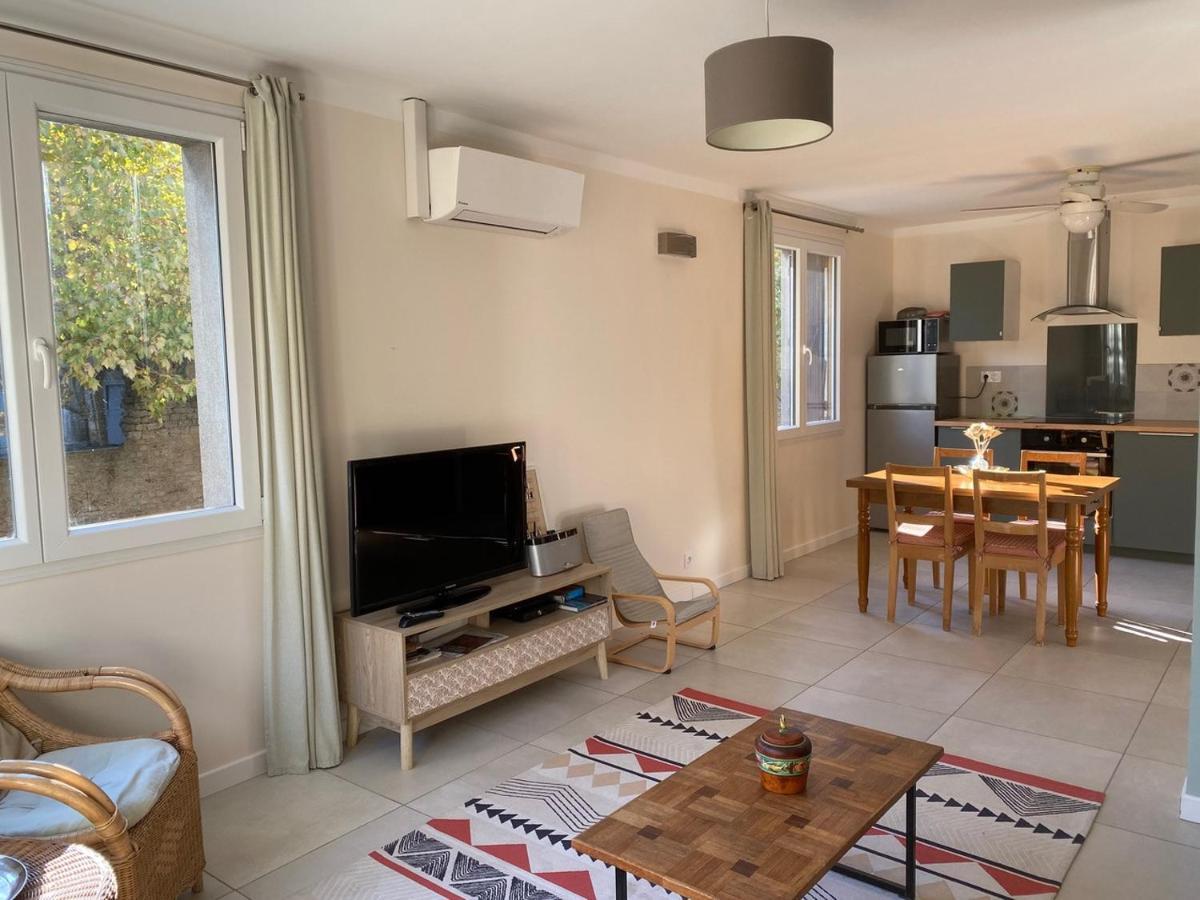 L'Esplanade, Appartement En Centre-Ville Au Calme Puisserguier Exterior foto